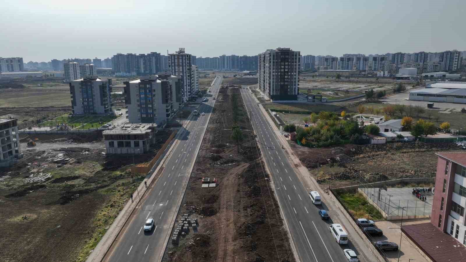 DİYARBAKIR BÜYÜKŞEHİR BELEDİYESİ, KENTİN YEŞİL DOKUSUNU GÜÇLENDİRMEK VE YAŞAM ALANLARINI DAHA...