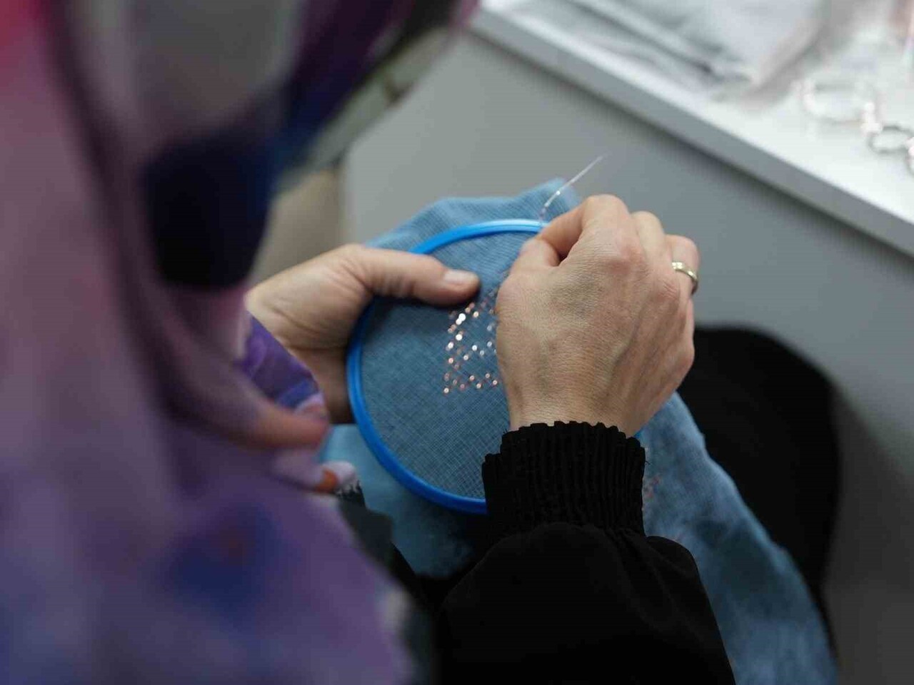 DÜZCE BELEDİYESİ MESLEK EDİNDİRME KURSLARI (BELMEK), AZİZİYE ANA BİNASI’NDA KURSİYERLERİNİ...