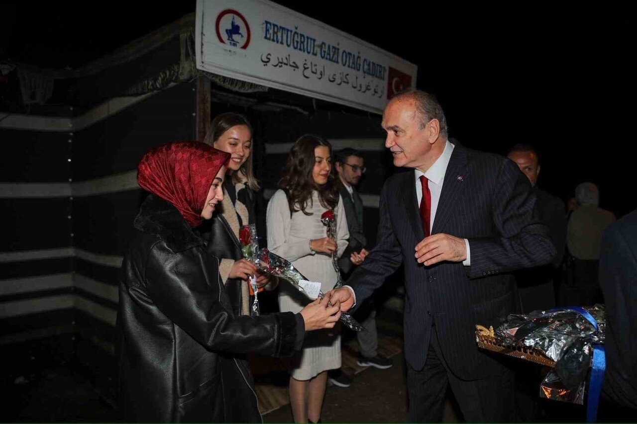 DÜZCE’DE EĞİTİM CAMİASI VALİLİK VE BELEDİYENİN 24 KASIM ÖĞRETMENLER GÜNÜ’NE ÖZEL DÜZENLEDİĞİ...