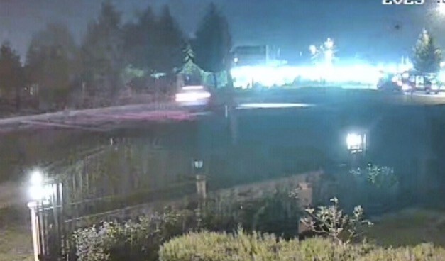 DÜZCE’DE KARŞIDAN KARŞIYA GEÇMEYE ÇALIŞAN YAŞLI KADINA KAMYONET ÇARPTI. KAZADA YAŞLI KADIN...