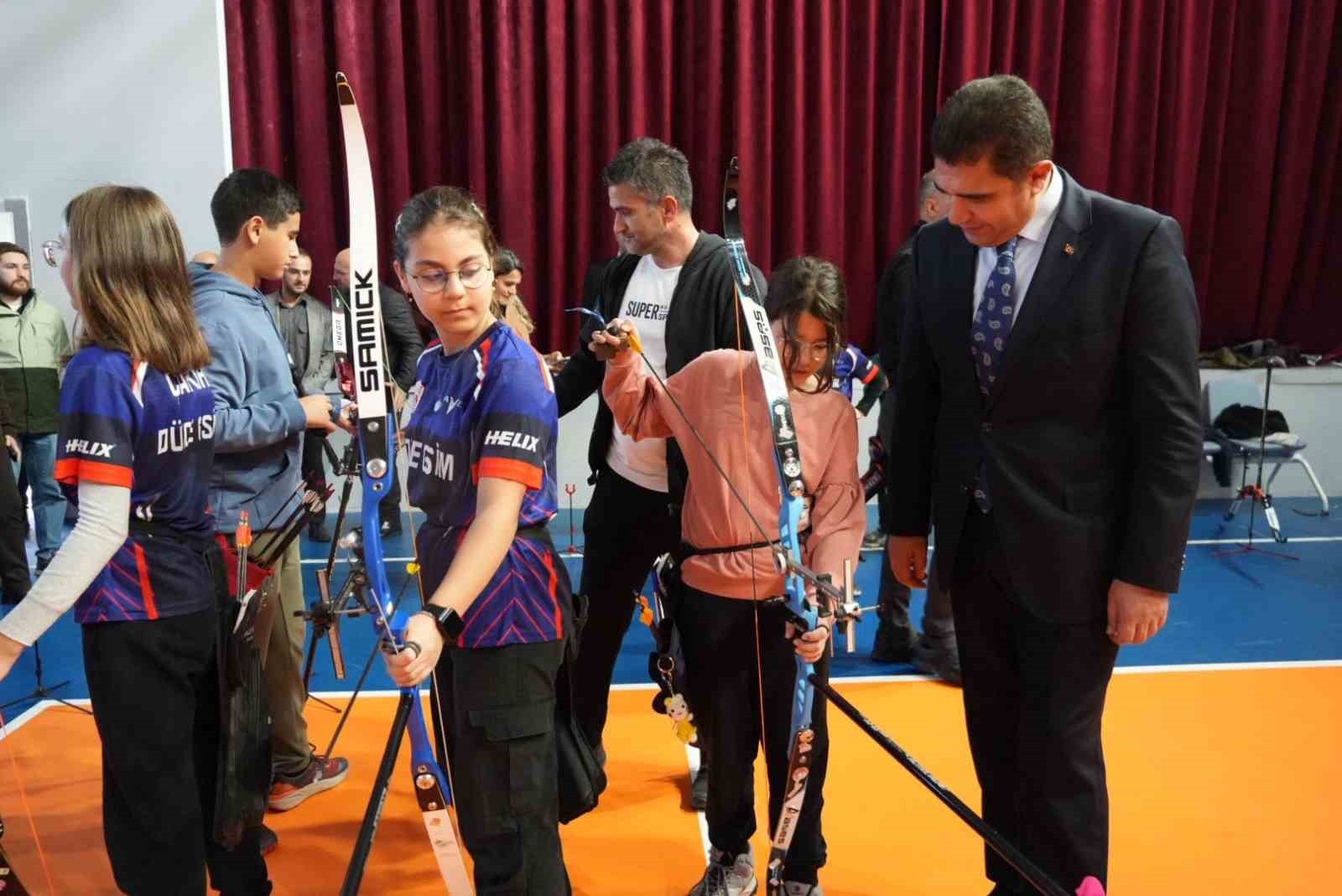 DÜZCE’NİN KİREMİTOCAĞI MAHALLESİNDE YAPIMI DEVAM EDEN OKÇULUK MERKEZİ OKÇULUK SPORUNUN DAHA GENİŞ...