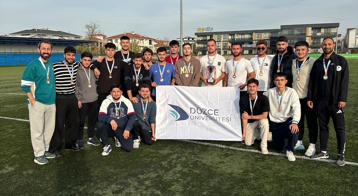 DÜZCE ÜNİVERSİTESİ FUTBOL TAKIMI, TÜRKİYE ÜNİVERSİTE SPORLARI FEDERASYONU TARAFINDAN SAKARYA...