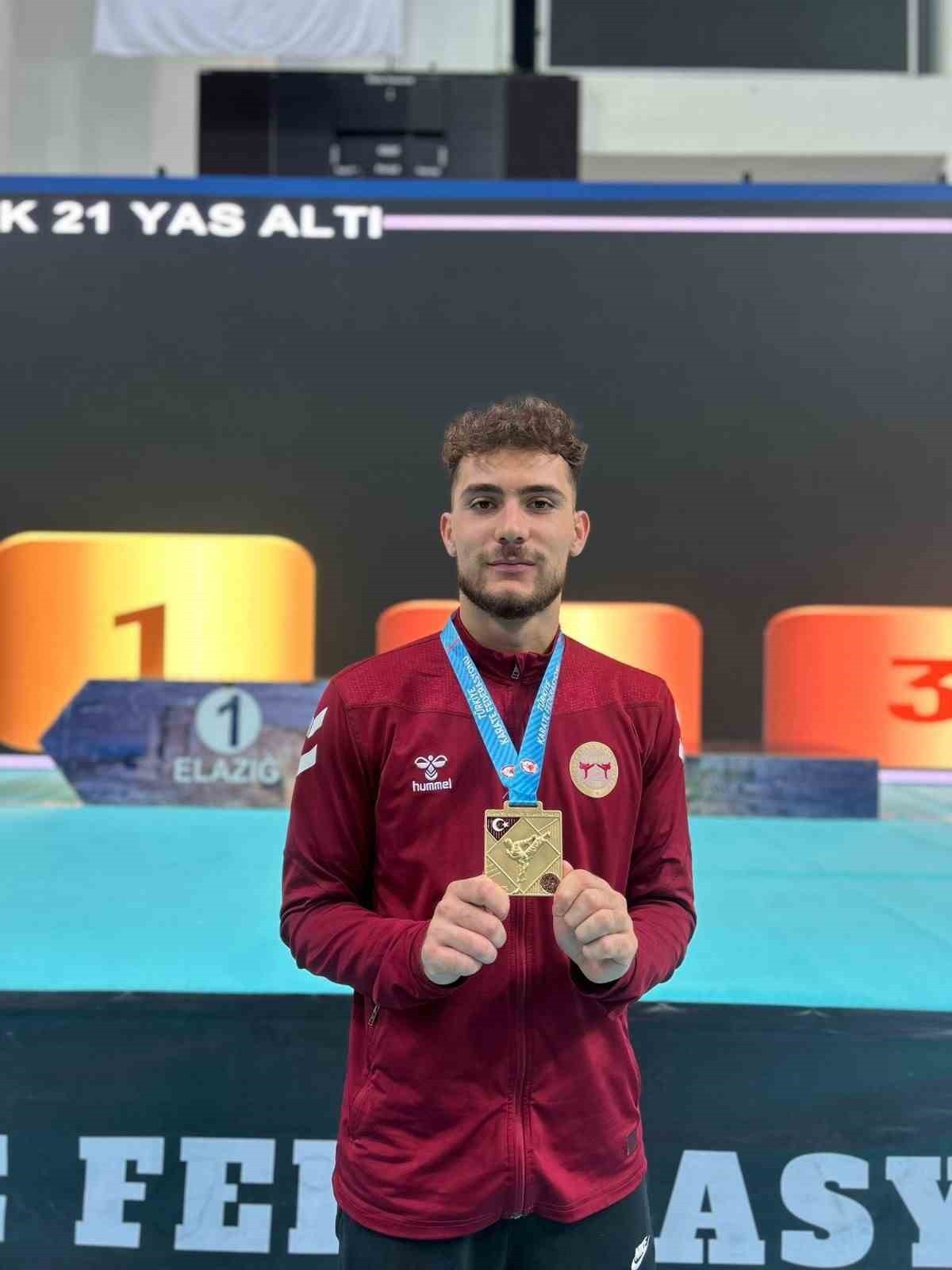 DÜZCE ÜNİVERSİTESİ ÖĞRENCİSİ YUNUS EMRE TEMİZEL KATEGORİSİNDE TÜRKİYE ŞAMPİYONU OLARAK ALTIN...