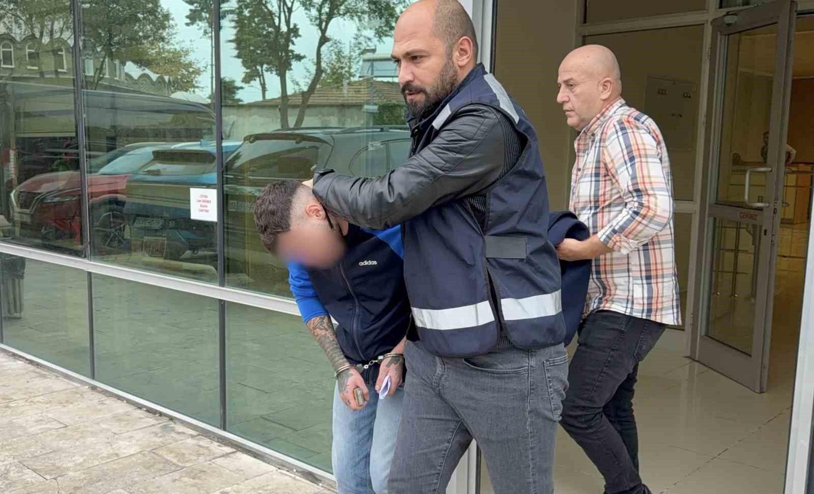 E.A.K.(18), ÇIKARILDIĞI NÖBETÇİ MAHKEMECE TUTUKLANARAK CEZAEVİNE GÖNDERİLDİ.