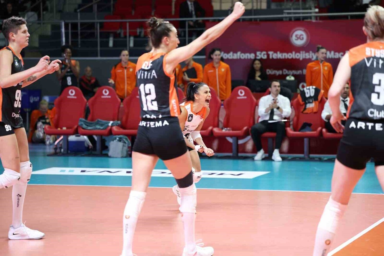 ECZACIBAŞI DYNAVİT, VODAFONE SULTANLAR LİGİ’NİN 8. HAFTASINDA DEPLASMANDA TÜRK HAVA YOLLARI'NI...