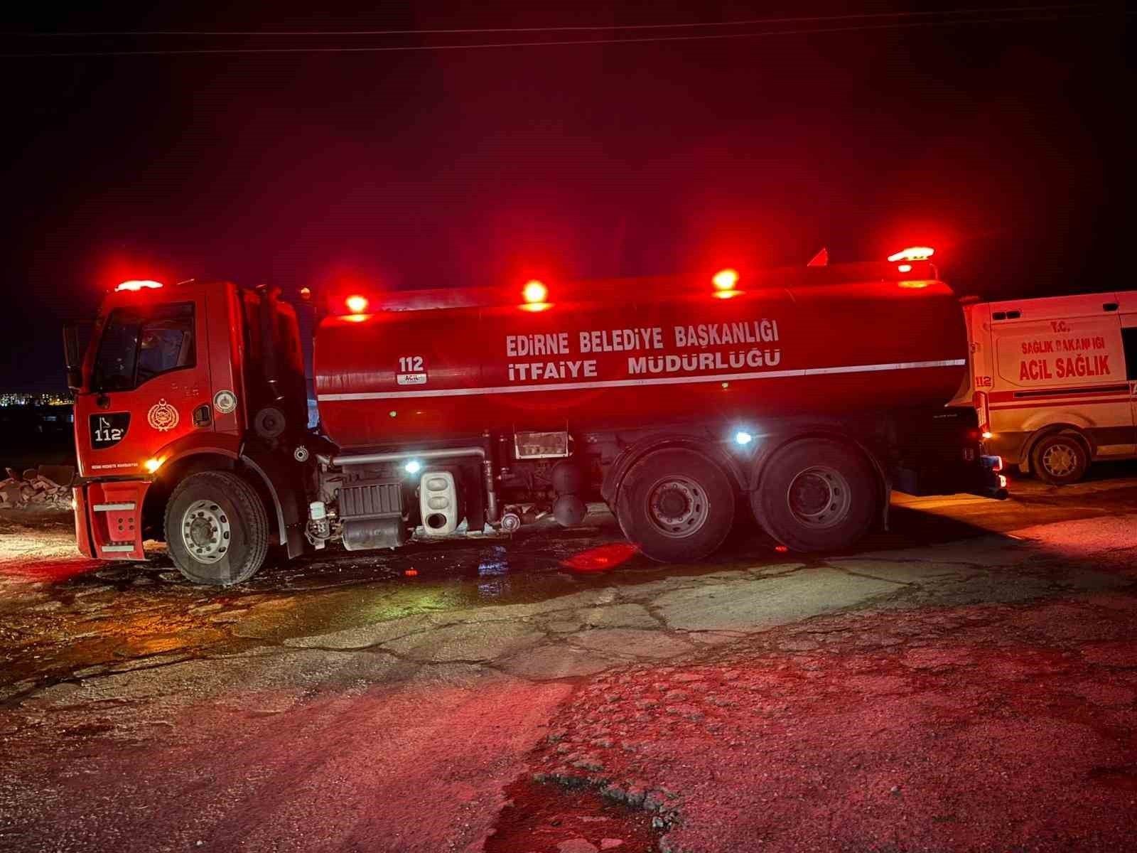 EDİRNE’DE PALET FABRİKASINDA ÇIKAN YANGIN KORKUTTU