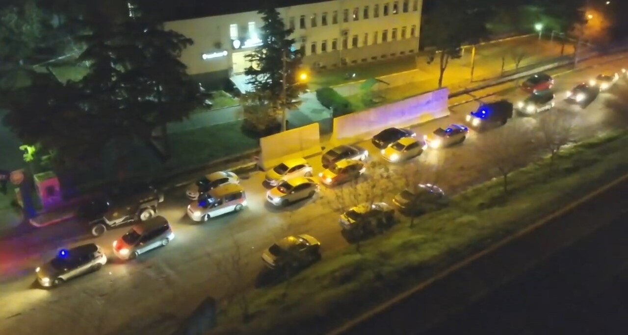 EDİRNE İL EMNİYET MÜDÜRLÜĞÜ NARKOTİK SUÇLARLA MÜCADELE ŞUBE MÜDÜRLÜĞÜ EKİPLERİ, KEŞAN İLÇESİNDE...