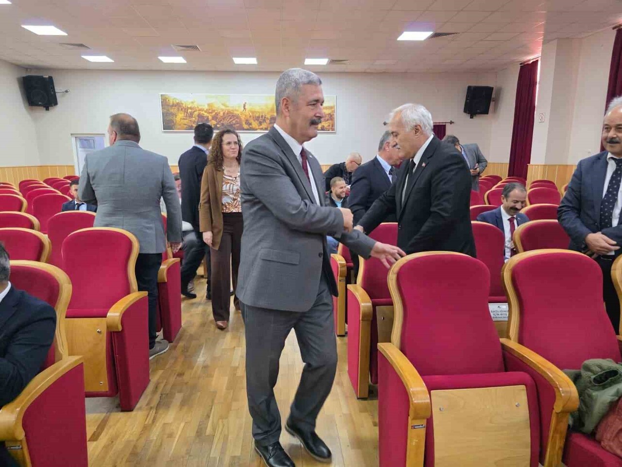 EFELER İLÇE MİLLİ EĞİTİM MÜDÜRLÜĞÜ, OKUL YÖNETİCİLERİNİN MESLEKİ VE ENTELEKTÜEL GELİŞİMİNİ...