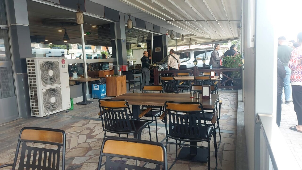 EFELER İLÇESİNDE 15 YAŞINDAKİ ÇOCUĞUN KULLANDIĞI TİCARİ ARAÇ BAŞKA BİR ARAÇLA ÇARPIŞARAK İŞ YERİNE...