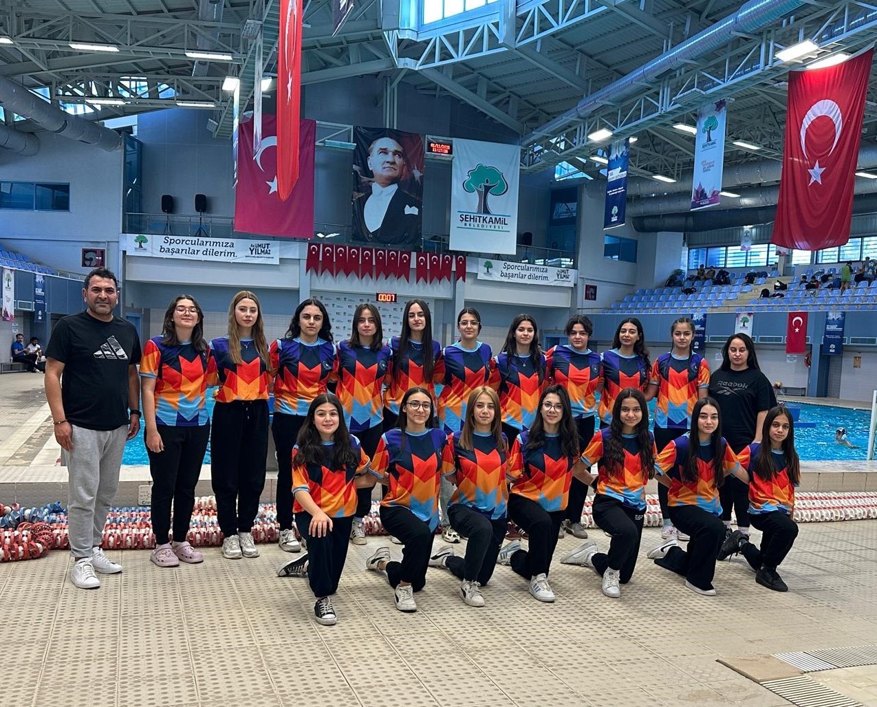 ELAZIĞLI SPORCULARDAN SU TOPUNDA BÜYÜK BAŞARI