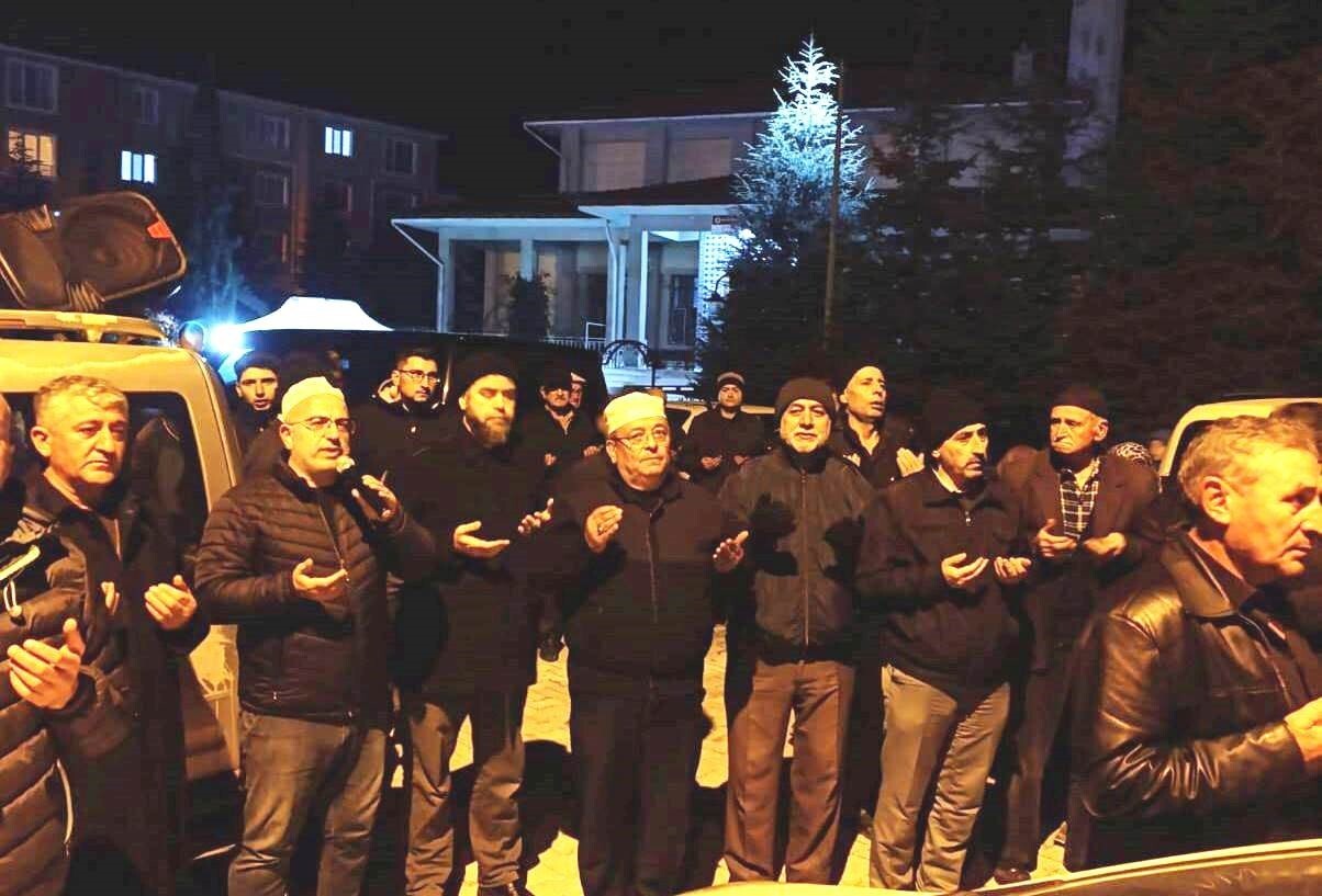 EMET’TE 45 UMRECİ DUALARLA UĞURLANDI