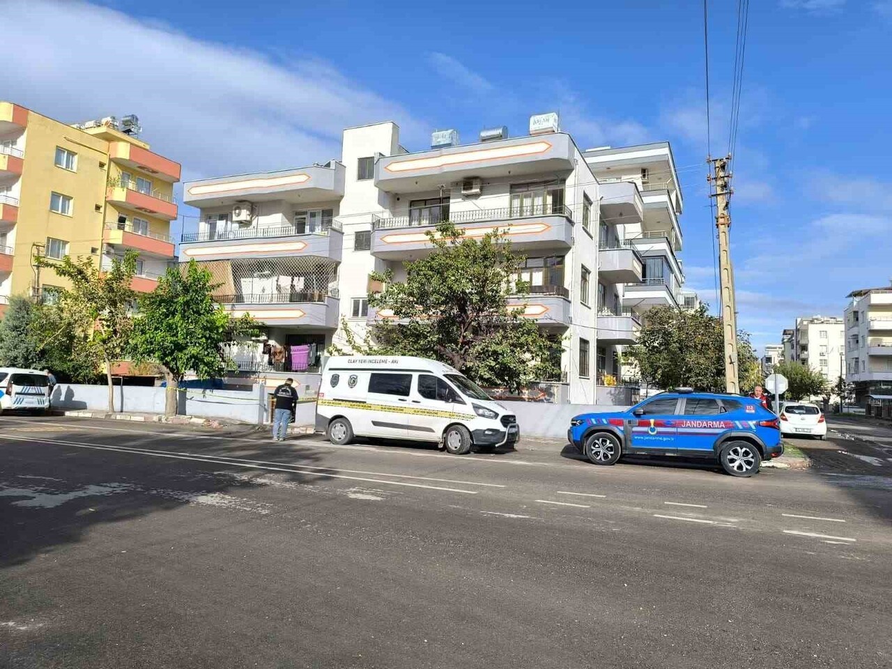 EMNİYET GENEL MÜDÜRLÜĞÜ, HATAY’IN DÖRTYOL İLÇESİNDE DEAŞ TERÖR ÖRGÜTÜ ŞÜPHELİLERİNE YÖNELİK...