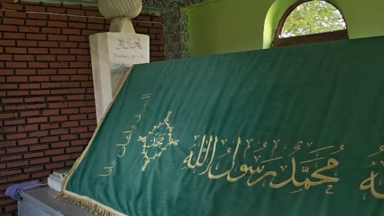 ERZURUM'UN KÖPRÜKÖY İLÇESİNE BAĞLI YAĞAN MAHALLESİ, HEM BÜYÜKLÜĞÜ HEM DE TARİHİ DOKUSUYLA DİKKAT...