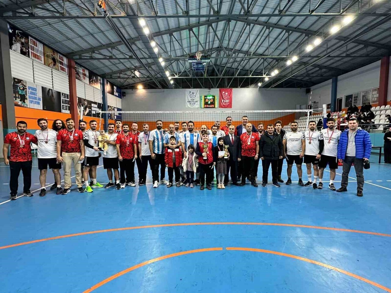 ERZURUM’DA 24 KASIM ÖĞRETMENLER GÜNÜ VOLEYBOL TURNUVASI SONUÇLANDI.