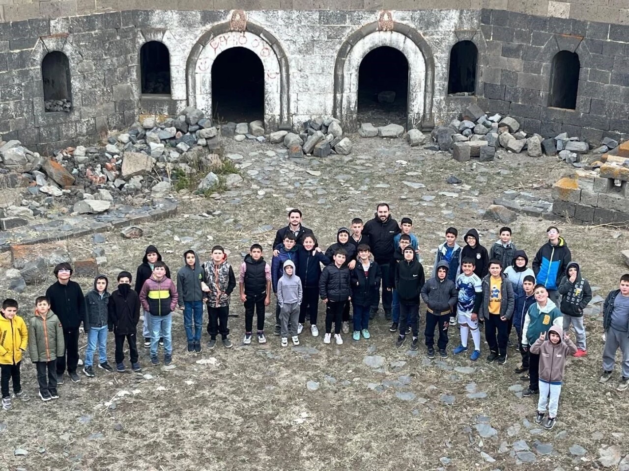 ERZURUM’DA EBU İSHAK VAKFI VE EMİN EĞİTİM DERNEĞİ, "TARİHİN İZİNDE ECDADA VEFA PROJESİ" KAPSAMINDA...