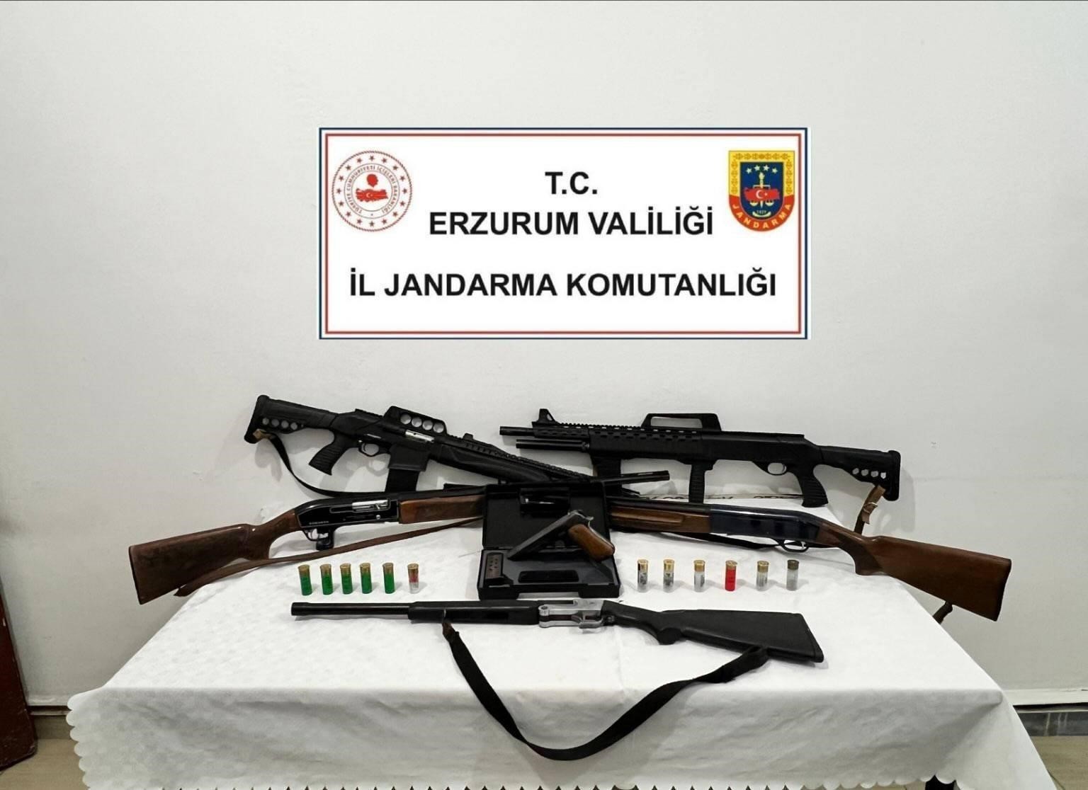 ERZURUM’DA JANDARMA EKİPLERİ, KAÇAKÇILIK VE ORGANİZE SUÇLARA YÖNELİK OPERASYONLARINI HIZ KESMEDEN...