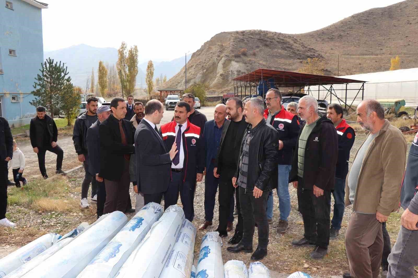 ERZURUM’UN OLTU İLÇESİNDE SERACILIKLA UĞRAŞAN ÇİFTÇİLERE BÜYÜK DESTEK GELDİ.