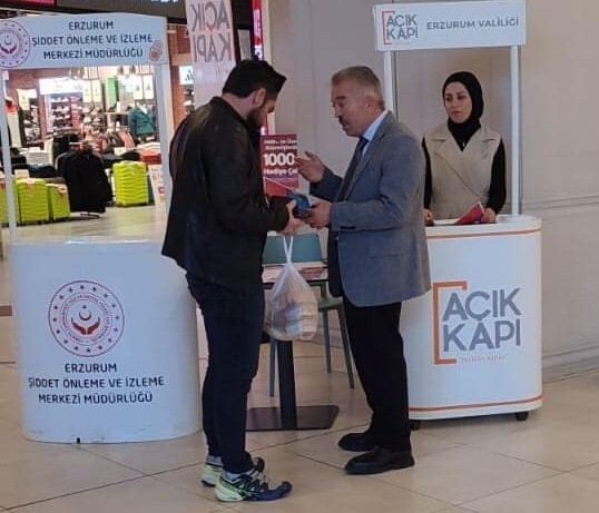 ERZURUM VALİLİĞİ AÇIK KAPI ŞUBE MÜDÜRLÜĞÜ  HALKIMIZIN YOĞUN OLARAK BULUNDUĞU ALANLARDA STANT...