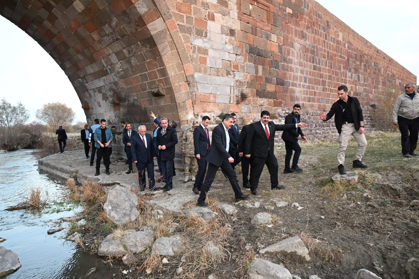 ERZURUM VALİSİ MUSTAFA ÇİFTÇİ BU HAFTAKİ İLÇE ZİYARETLERİ KAPSAMINDA...