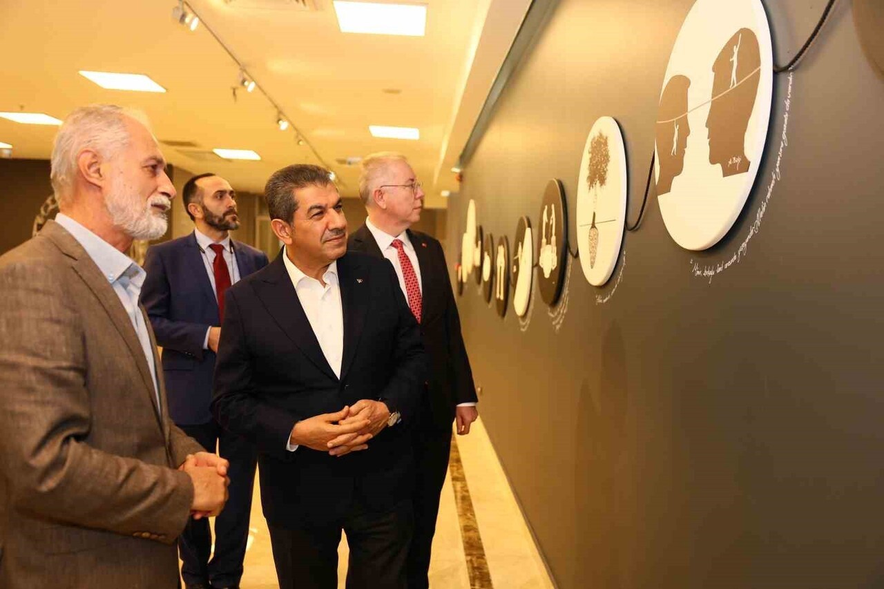 ESENLER BELEDİYESİ, KARİKATÜR SANATÇISI ABDÜLBAKİ KÖMÜR’ÜN, PEYGAMBER EFENDİMİZ’İN (S.A.V.)...