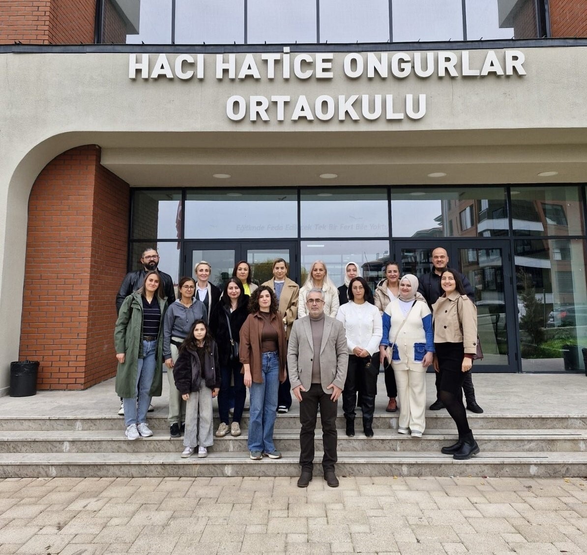 ESKİŞEHİR'DE DÜZENLENEN ÖZ ŞEFKATLİ EBEVEYNLİK ATÖLYESİ'NDE VELİLERE BİLGİLENDİRMEDE...