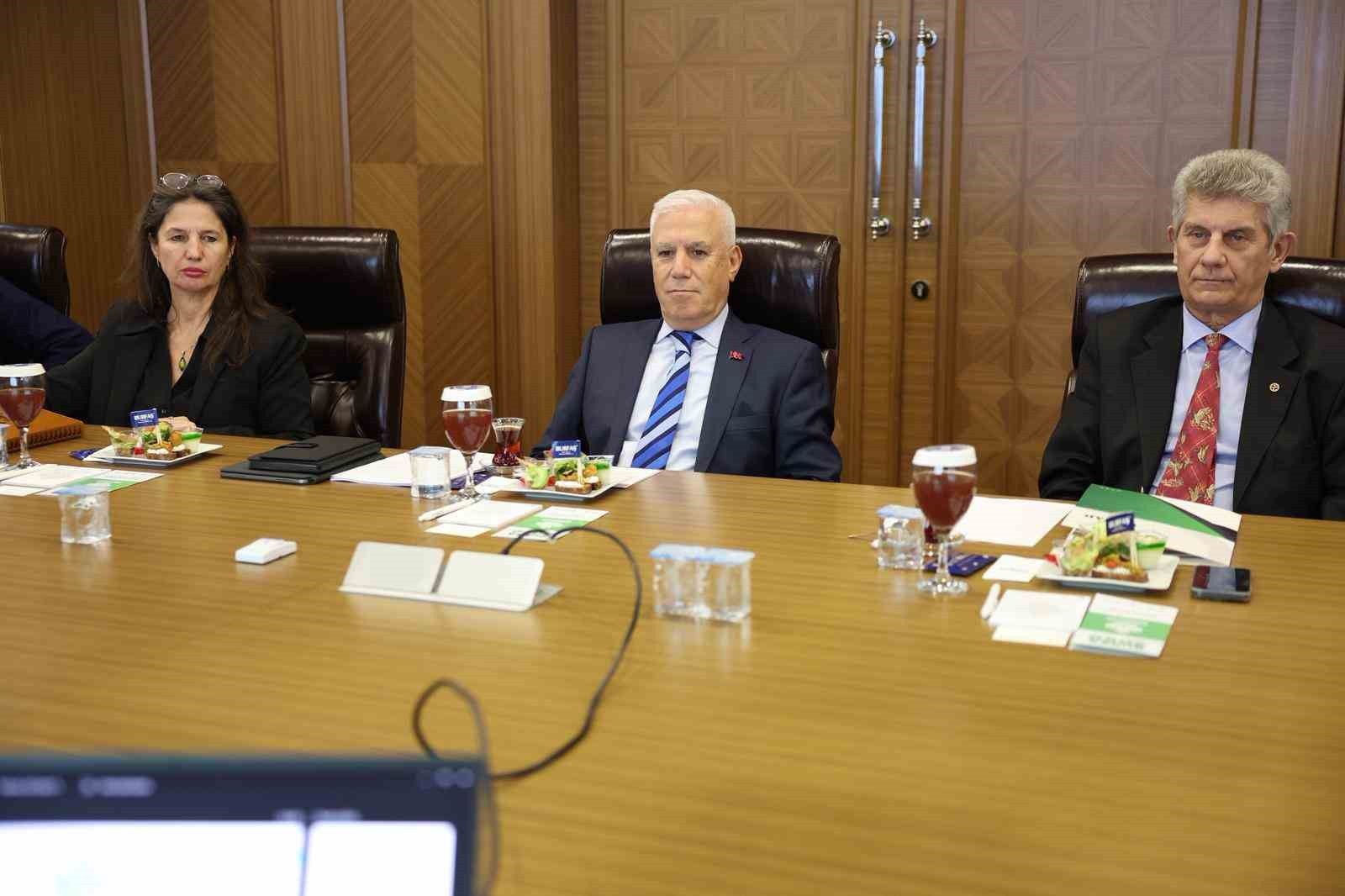 FARKLI SEKTÖRLERİN GÖRÜŞ VE ÖNERİLERİNİN DOĞRUDAN ALINDIĞI TOPLANTILARIN SON KONUĞU, İNŞAAT VE...