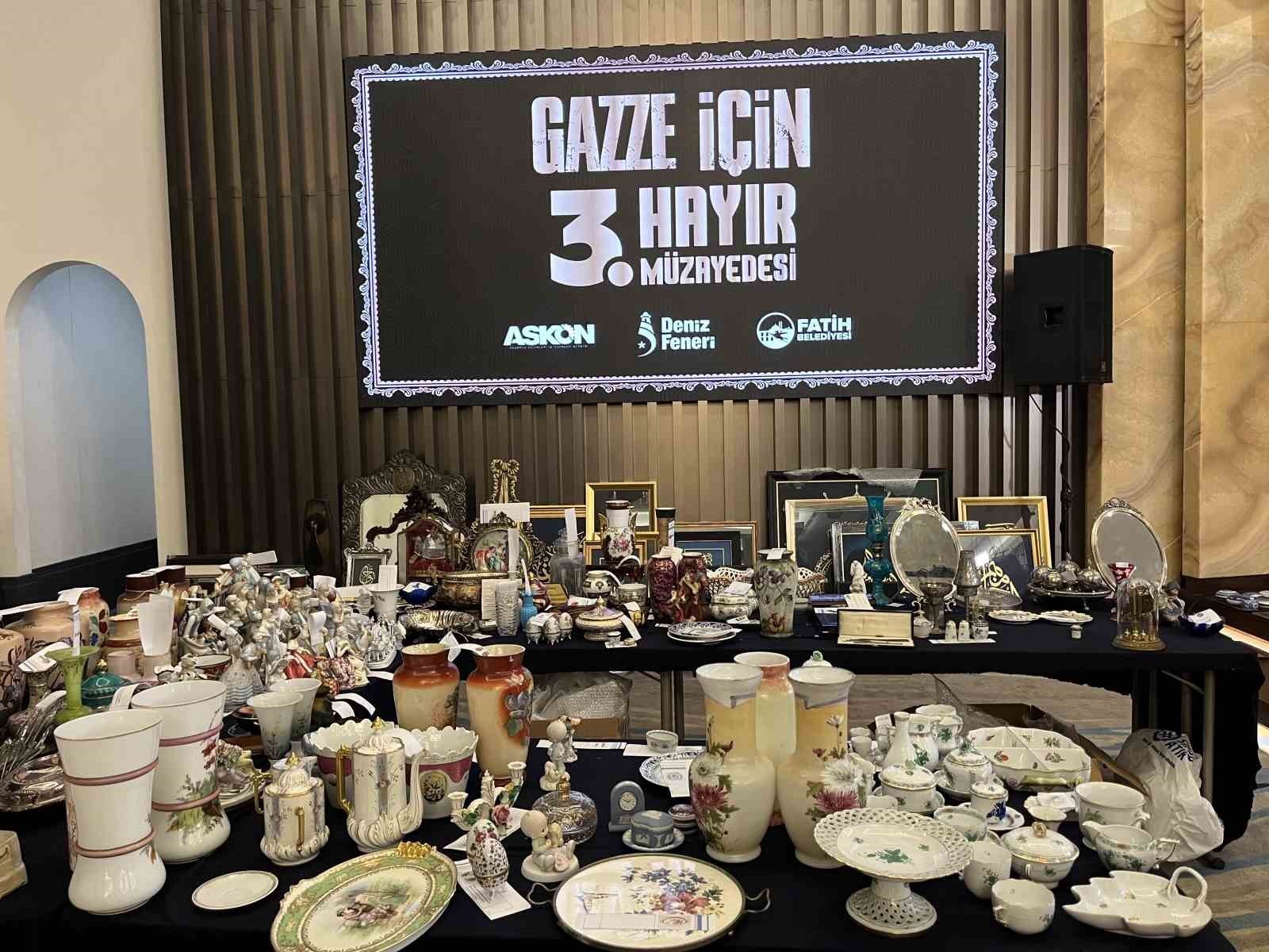 FATİH BELEDİYESİ, GELİRİ GAZZE’YE BAĞIŞLANMAK ÜZERE MÜZAYEDE DÜZENLEDİ.