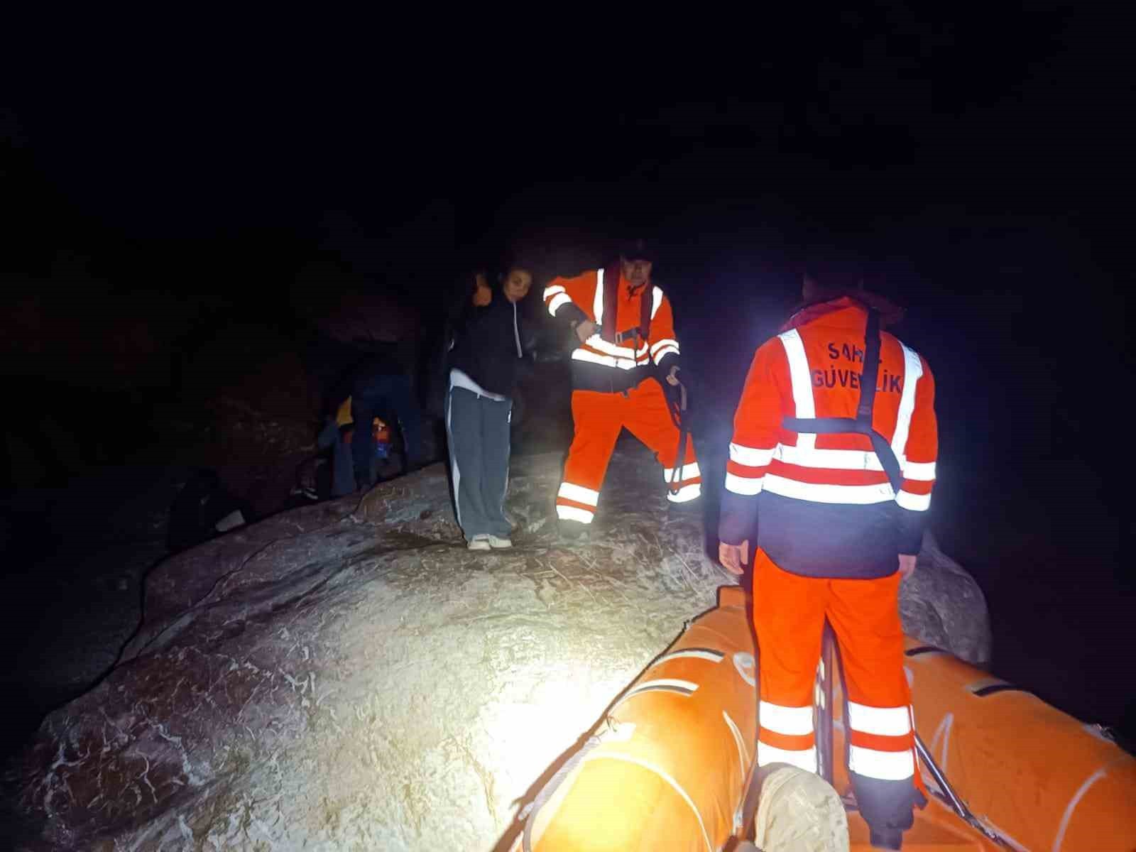 FETHİYE’DE 20’Sİ ÇOCUK 40 DÜZENSİZ GÖÇMEN YAKALANDI