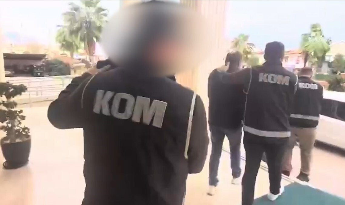 FETHİYE’DE TELEFON DOLANDIRICILARI YAKALANDI