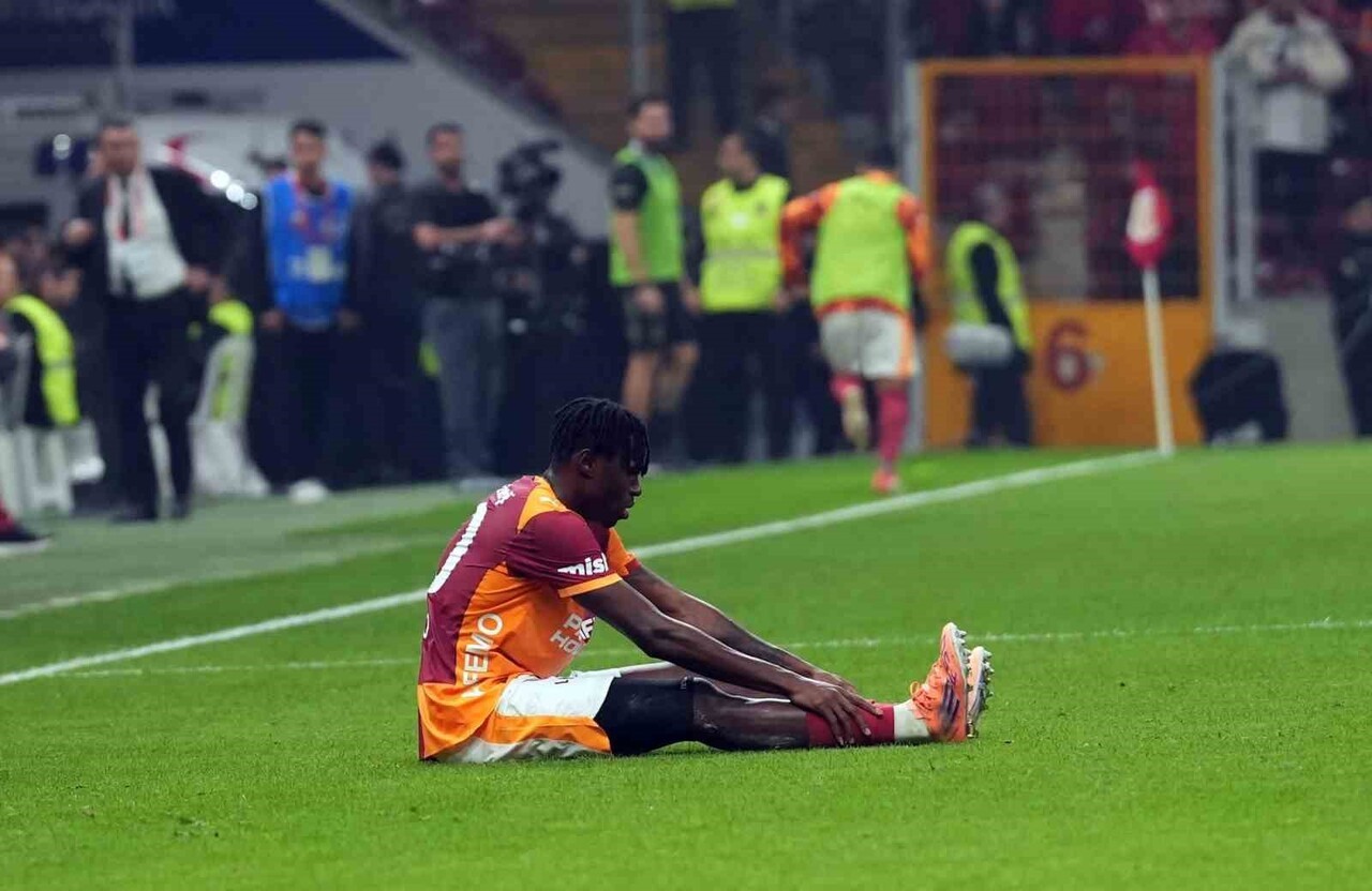 GALATASARAY, TRENDYOL SÜPER LİG'İN 13. HAFTASINDA DÜN OYNANAN GENÇLERBİRLİĞİ MAÇINDA SAKATLANARAK...