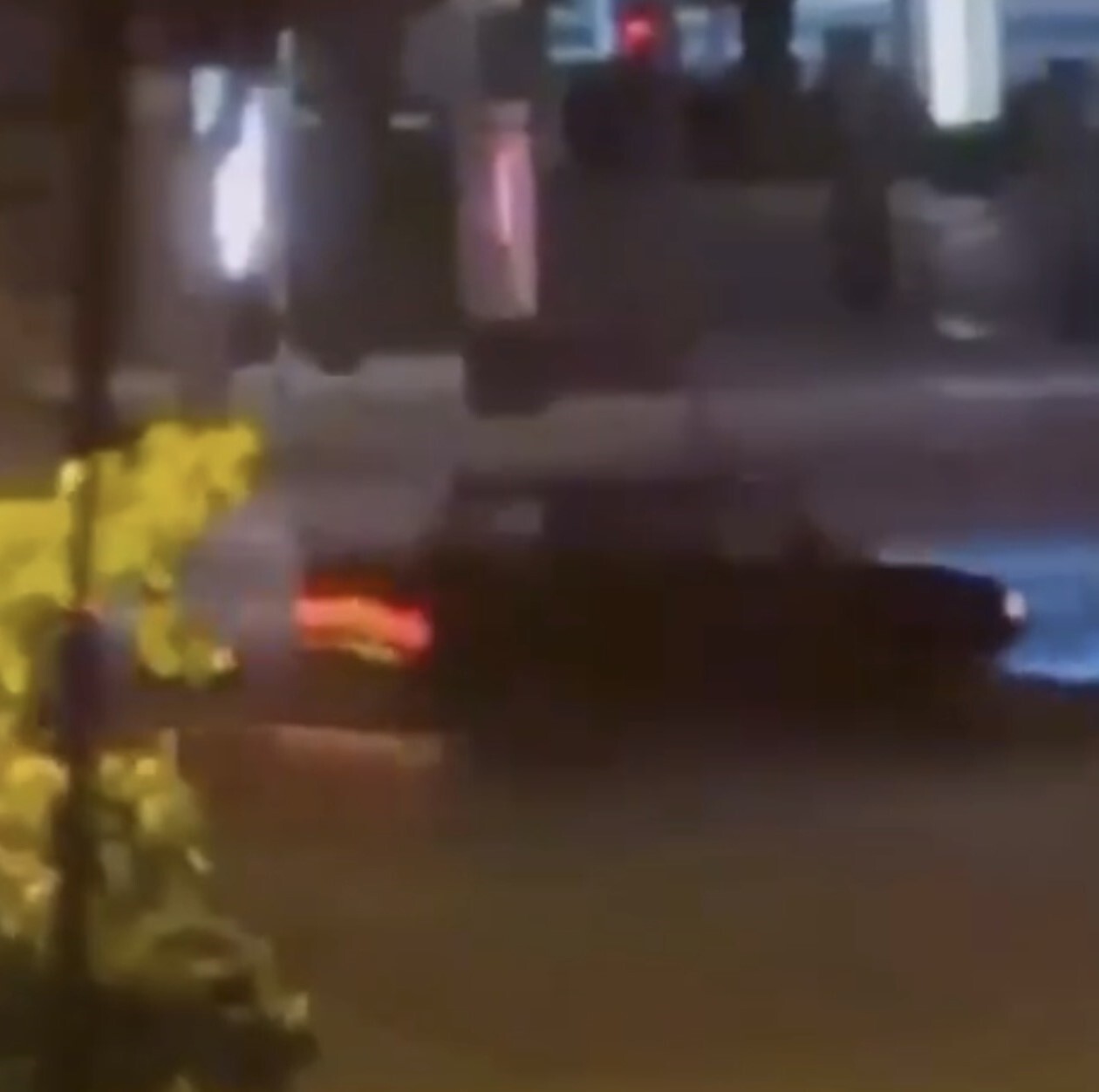 GAZİANTEP'TE DRİFT ATAN EHLİYETSİZ SÜRÜCÜYE PARA CEZASI UYGULANARAK, ARAÇ 60 GÜN TRAFİKTEN MEN...