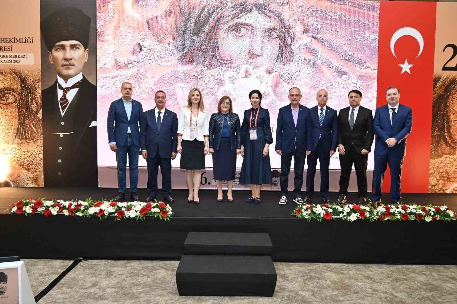 GAZİANTEP’TE RESTORATİF DİŞ HEKİMLİĞİ DERNEĞİ TARAFINDAN DÜZENLENEN 26. ULUSLARARASI KONGRE...