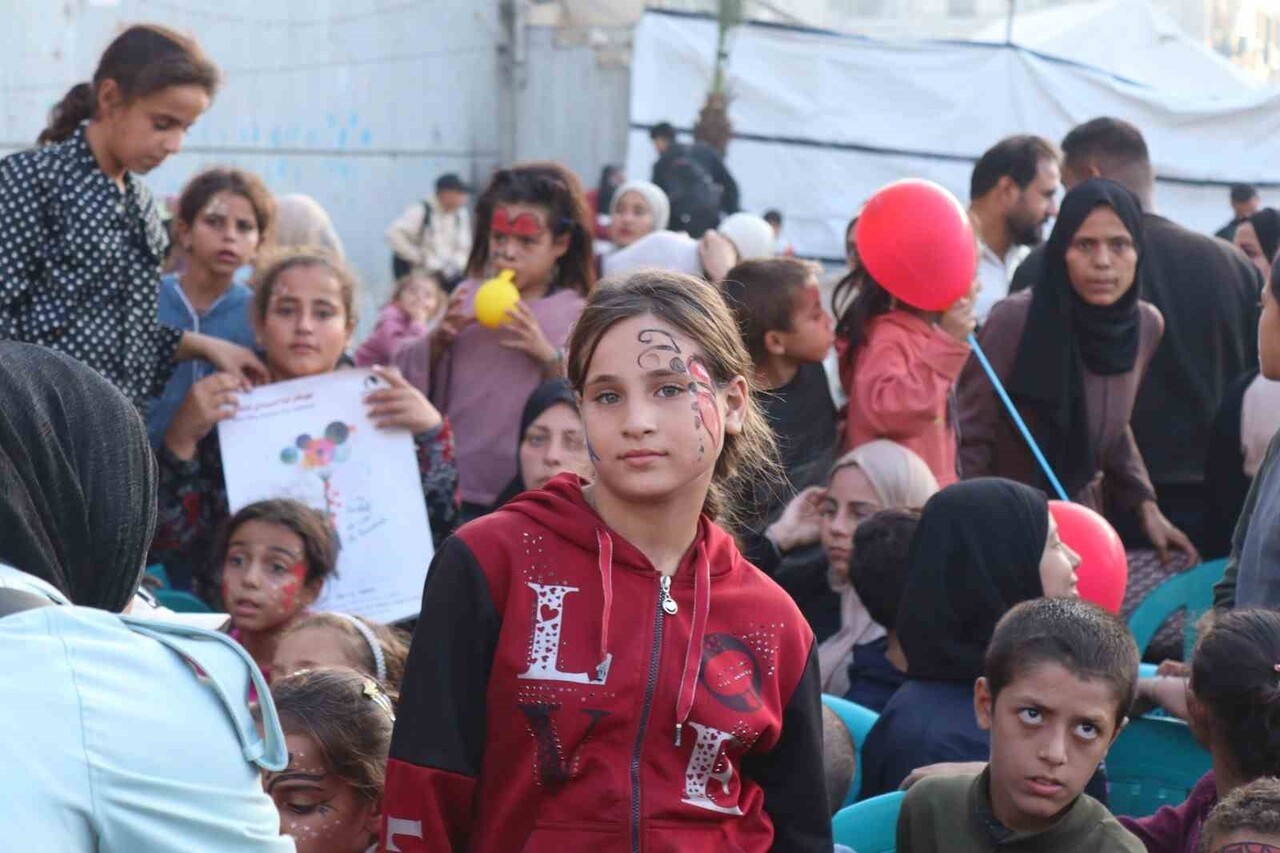 GAZZE’DE ÇOCUK SİNEMA FESTİVALİ DÜZENLENDİ