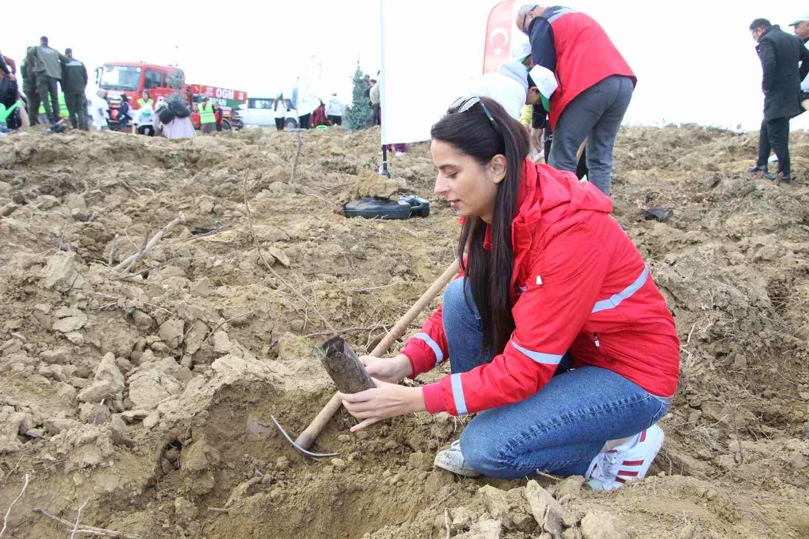 “GELECEĞE NEFES, DÜNYAYA NEFES" SLOGANIYLA HER YIL ÜLKE GENELİNDE COŞKUYLA KUTLANAN 11 KASIM MİLLÎ...