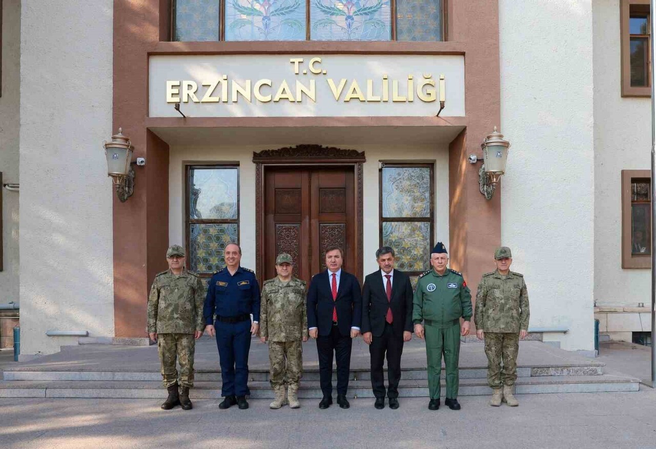 GENELKURMAY BAŞKANI ORGENERAL BAYRAKTAROĞLU, ERZİNCAN VALİLİĞİNİ ZİYARET ETTİ