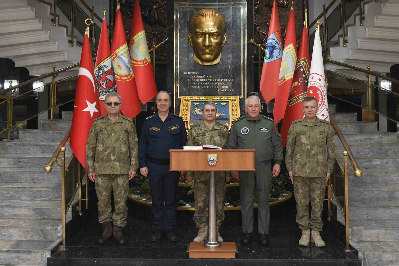 GENELKURMAY BAŞKANI ORGENERAL SELÇUK BAYRAKTAROĞLU, BERABERİNDEKİ EKİPLE BİRLİKTE ERZİNCAN’DA...