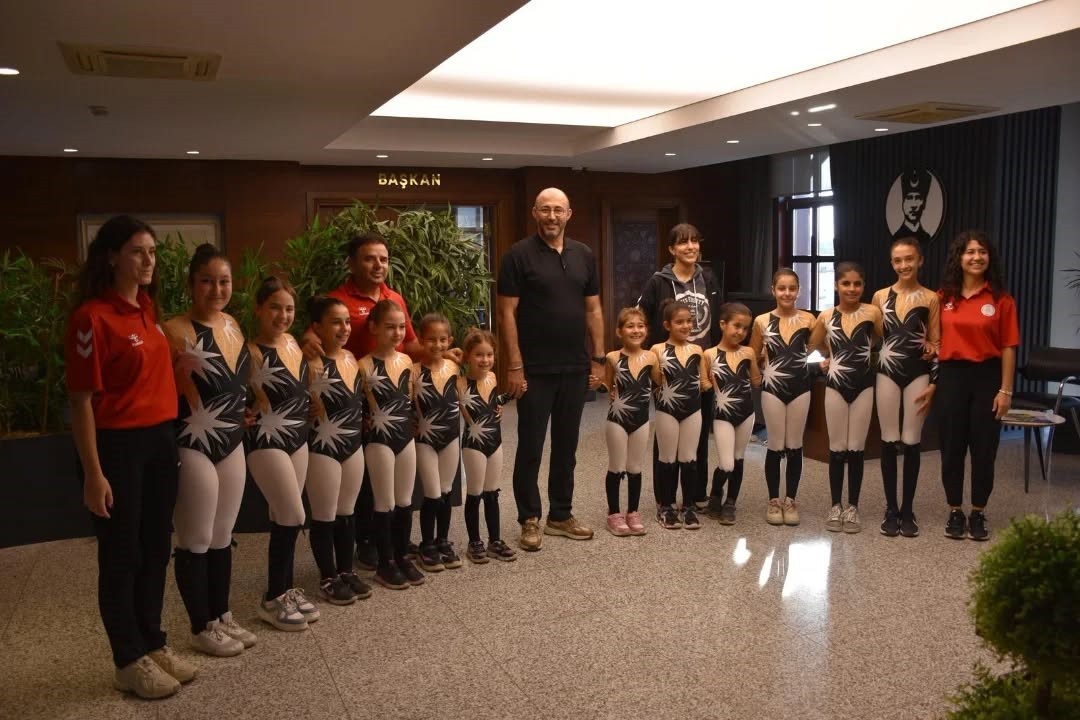 GERMENCİK BELEDİYE BAŞKANI BURAK ZENCİRCİ BELEDİYEYE BAĞLI KÜLTÜR, SANAT VE SPOR MERKEZLERİ’NDE...