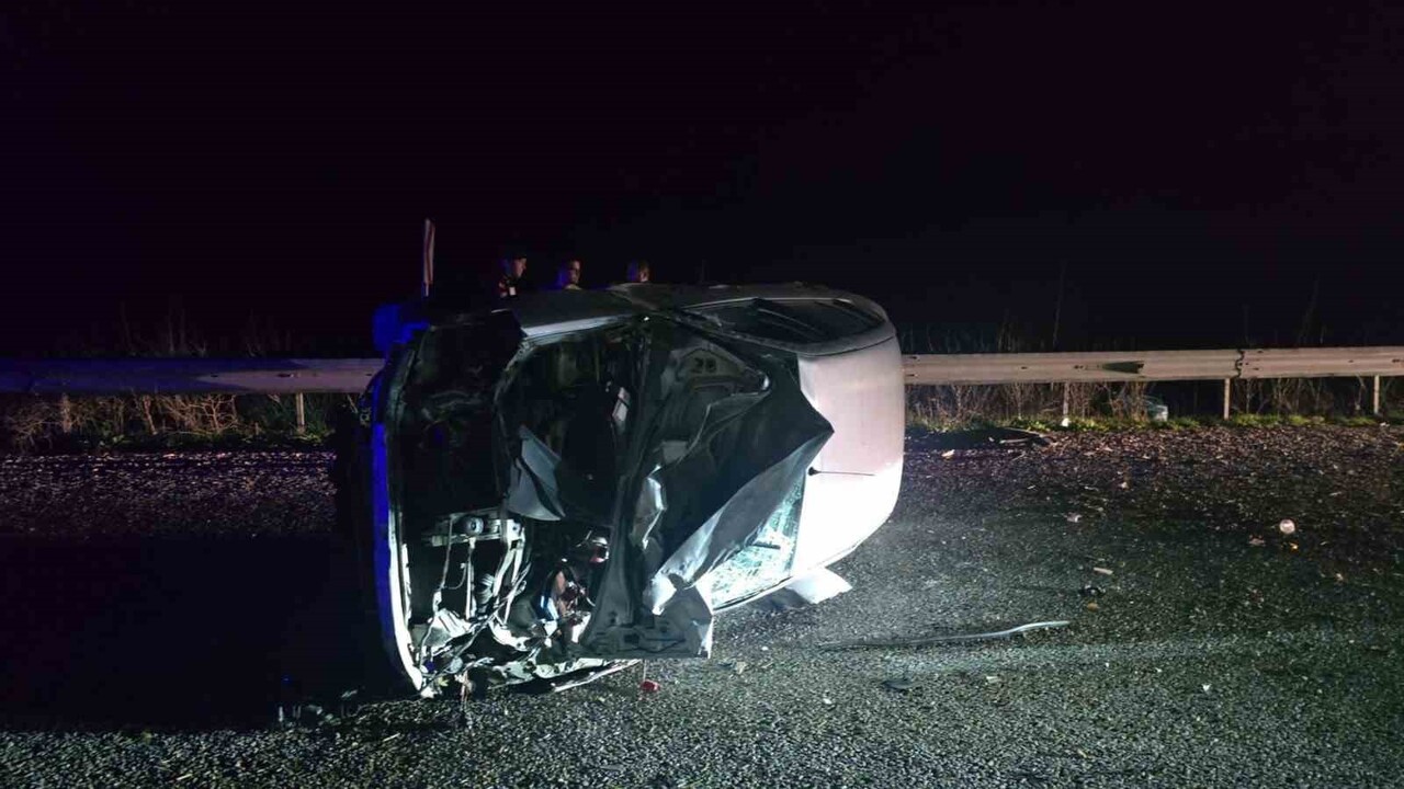 GÖNEN’DE TRAFİK KAZASI: 2 KİŞİ HAFİF YARALANDI