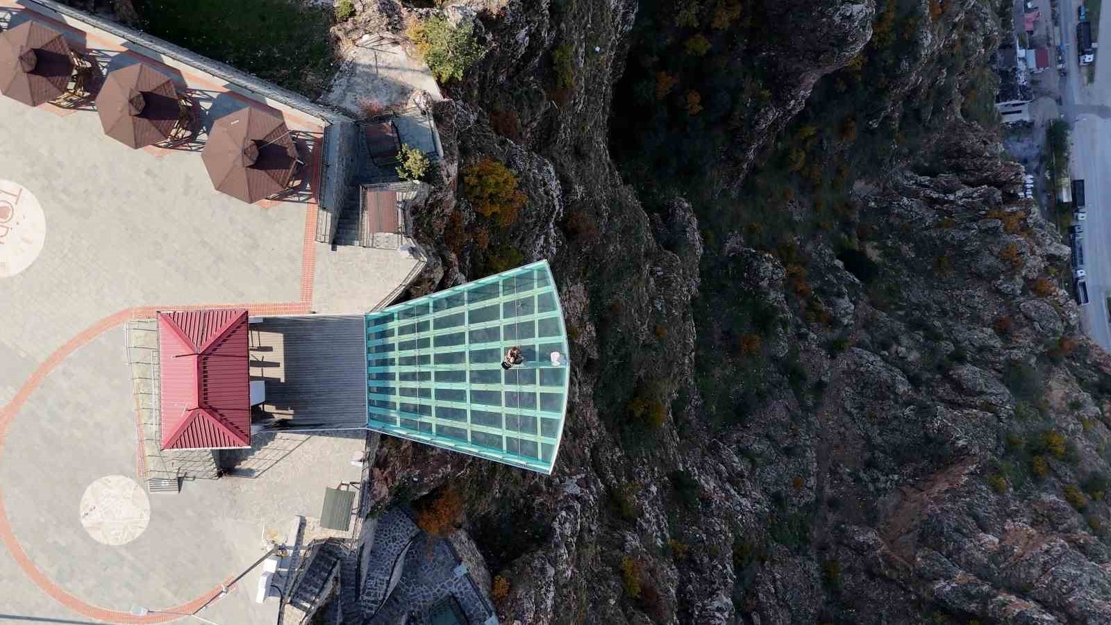 GÜMÜŞHANELİ MÜZİK ÖĞRETMENİ VE BESTECİ AVŞAR ŞAHİNKAYA, MEMLEKETİNİN TARİHİ VE DOĞAL...