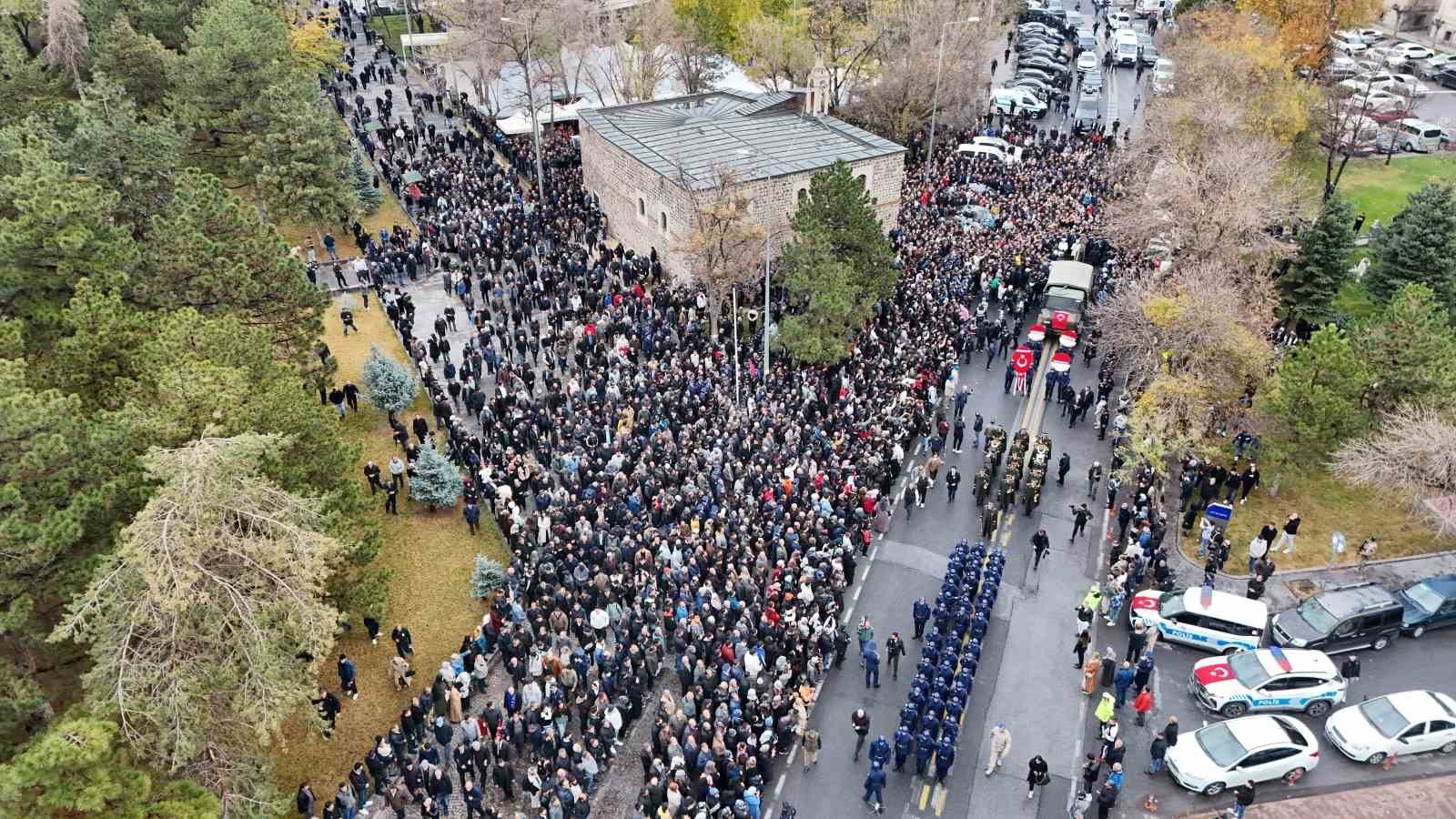 GÜRCİSTAN-AZERBAYCAN SINIRINDA DÜŞEN TÜRK SİLAHLI KUVVETLERİ'NE (TSK) AİT 'C130' TİPİ ASKERİ...
