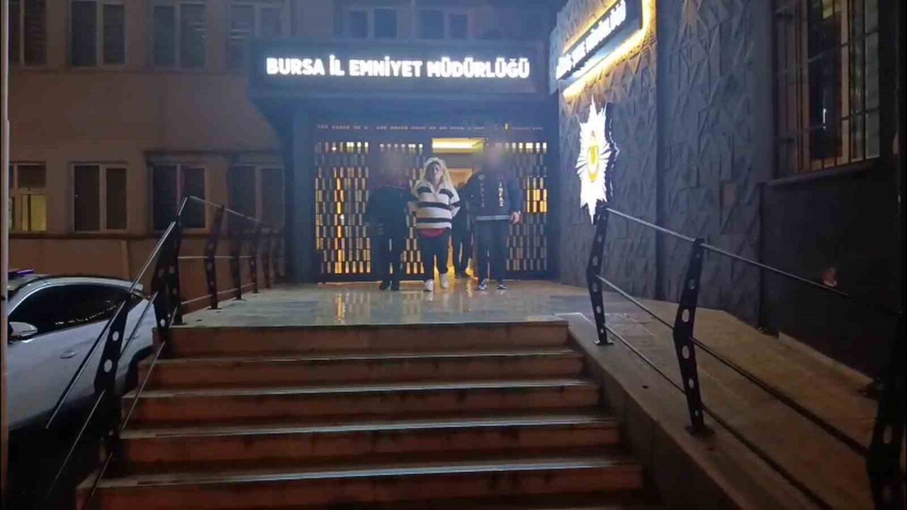 H.V., ASAYİŞ ŞUBE MÜDÜRLÜĞÜ EKİPLERİNCE DÜZENLENEN OPERASYONLA YAKALANDI.