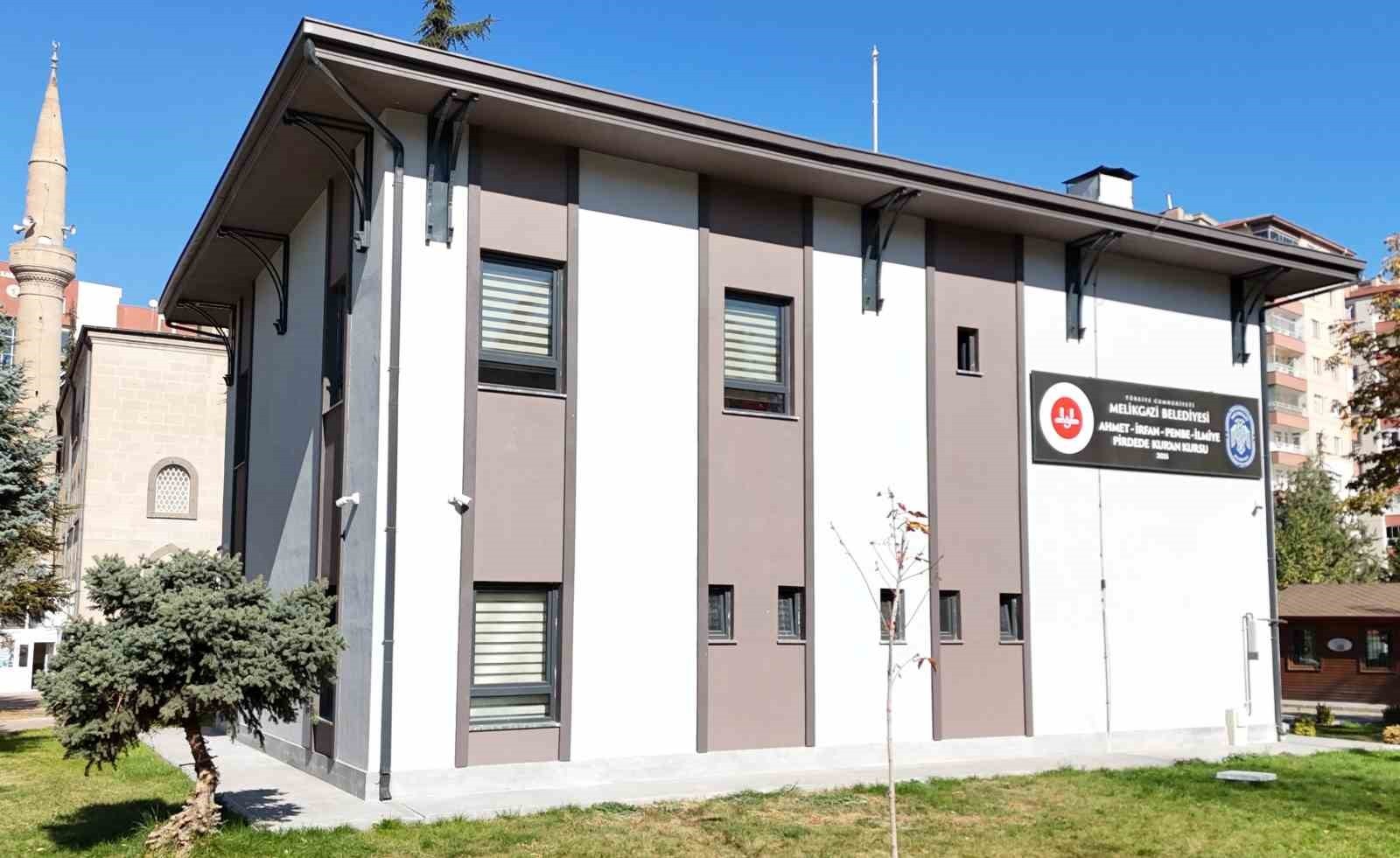 HER HAFTA OKUL, CAMİ, KUR’AN KURSU, AKIL KÜPÜ KÜTÜPHANESİ, AİLE SAĞLIK MERKEZİ GİBİ BİRBİRİNDEN...