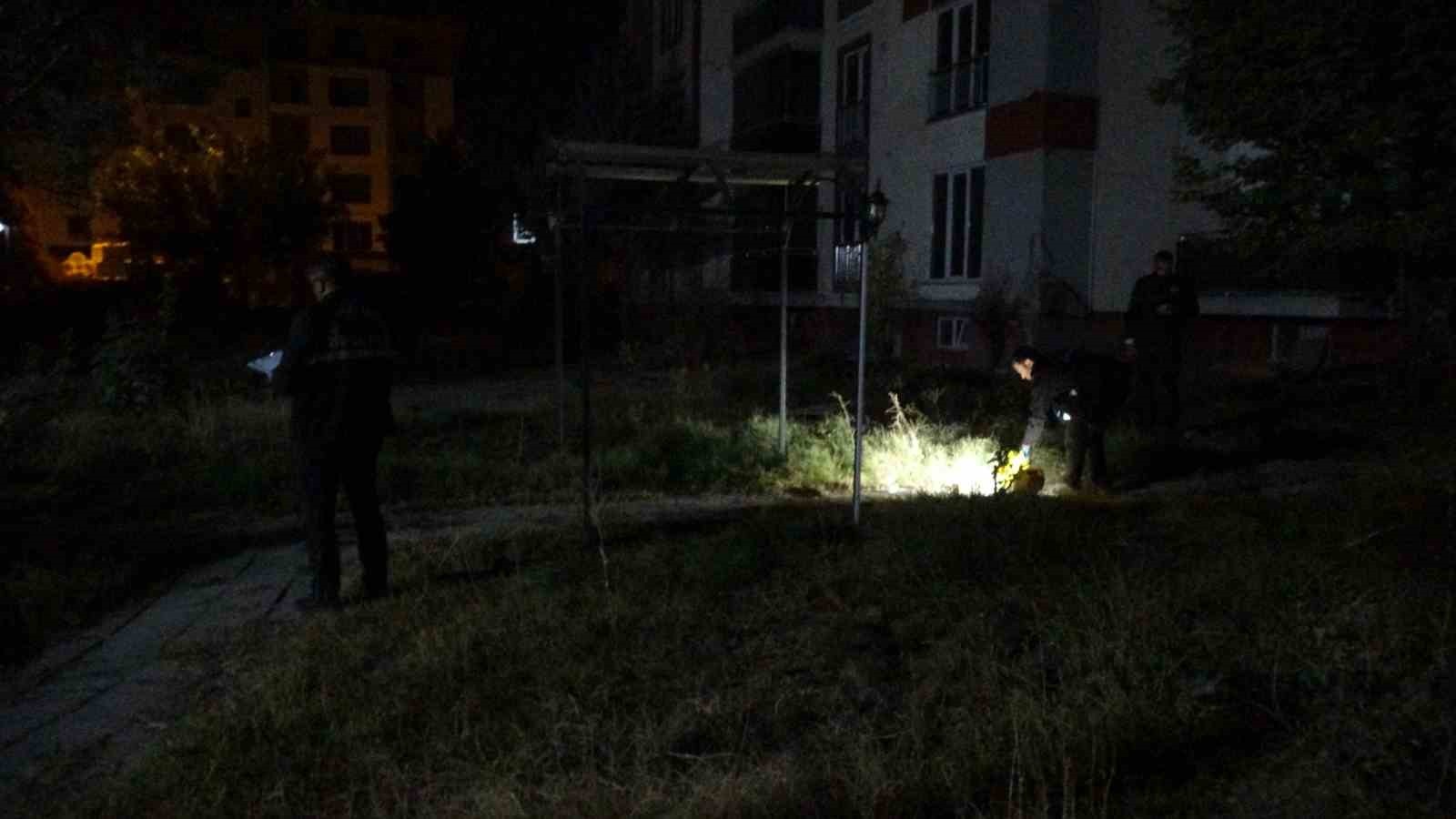 HIRSIZLIK ZANLILARI KAÇARKEN İŞÇİYİ VURDU