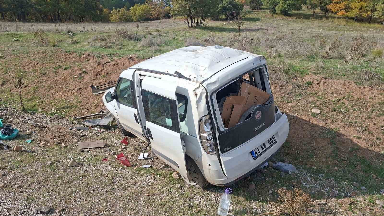 HİSARCIK’TA TAKLA ATAN ARACIN SÜRÜCÜSÜ YARALANDI