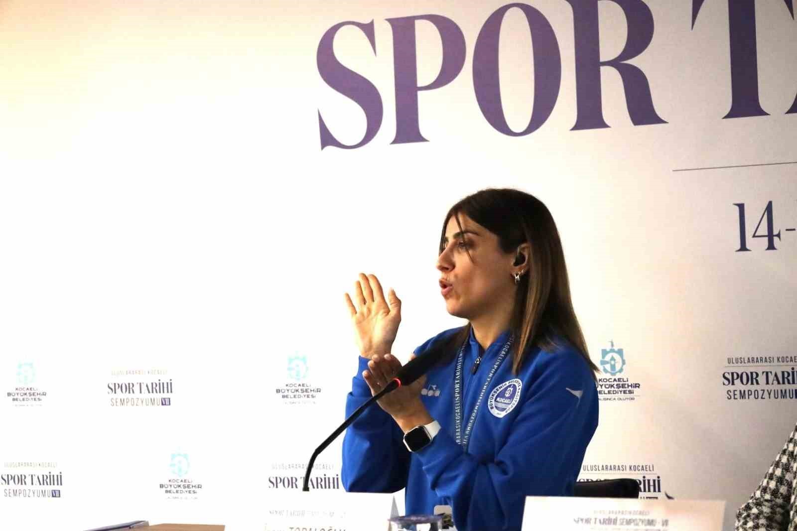 İREM TOPALOĞLU