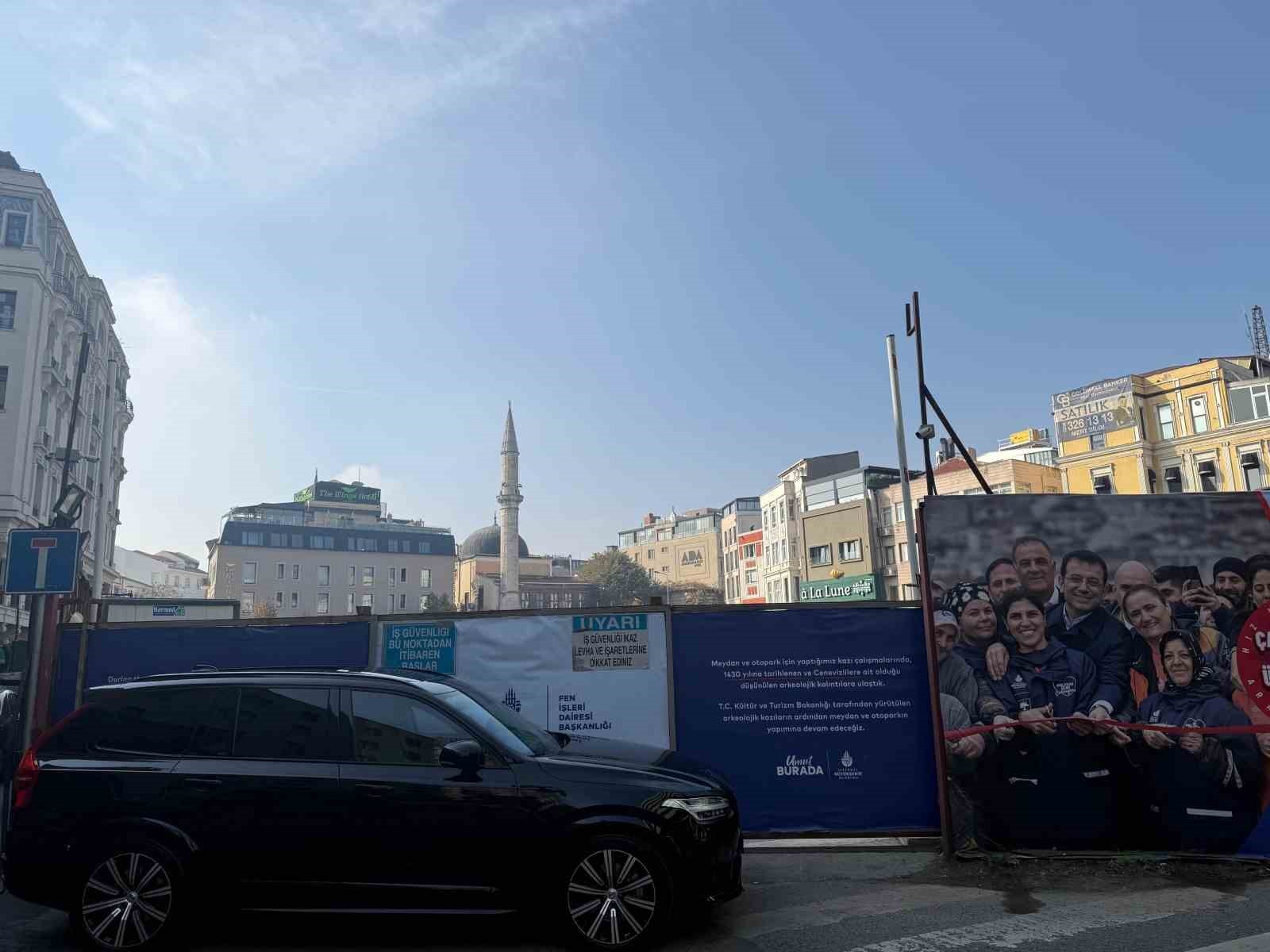 İSTANBUL BÜYÜKŞEHİR BELEDİYESİ TARAFINDAN YENİLEMEK İÇİN YAKLAŞIK 5 YIL ÖNCE YIKILAN KARAKÖY VE...