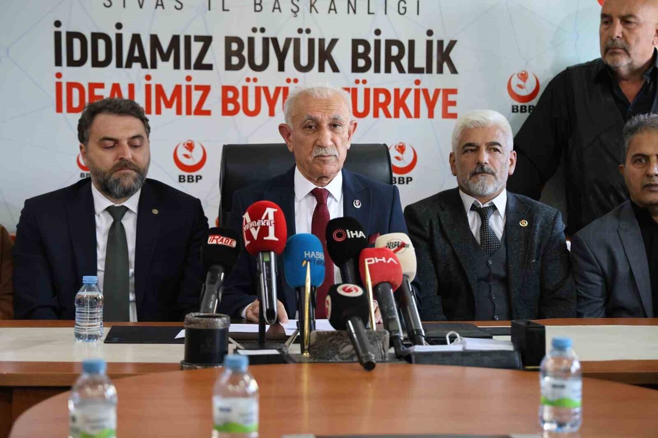 İYİ PARTİ SİVAS İL BAŞKANI’NIN “BBP’LİDEN PKK’LI OLUR, İYİ PARTİLİDEN OLMAZ” SÖZLERİNE BÜYÜK...