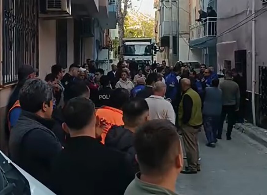 İZMİR BÜYÜKŞEHİR BELEDİYESİ EKİPLERİ, ONAT TÜNELİ ÇALIŞMALARI NEDENİYLE HASAR GÖRDÜĞÜ TESPİT...