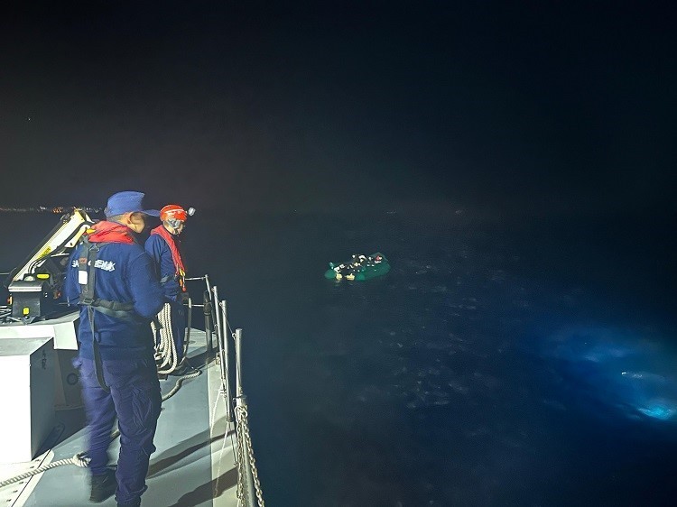 İZMİR’İN SEFERİHİSAR VE MENDERES İLÇELERİNDE SAHİL GÜVENLİK KOMUTANLIĞI’NIN DÜZENLEDİĞİ İKİ AYRI...