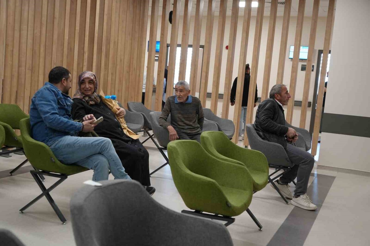 KAMUNUN ÖZ KAYNAKLARIYLA YAPILAN  BİN 458 YATAKLI SAMSUN ŞEHİR HASTANESİ’NİN GÖĞÜS HASTALIKLARI...